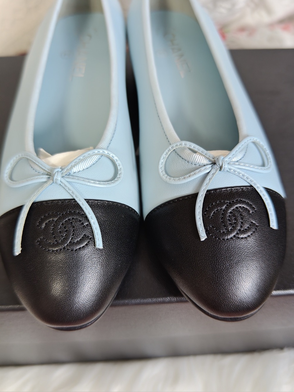 GOODCHANEL Two-Tone Light Blue and Black Classic Cap-Toe Ballet Flats